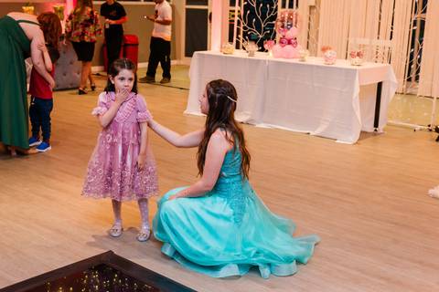 Fotos da festa de 15 anos de manuela flores pelo fotógrafo jeferson paz fotografia no clube do professor gaucho de porto alegre explosao bartenders '