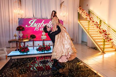 Fotos da festa de 15 anos de Isabella pelo fotógrafo Jeferson Paz'