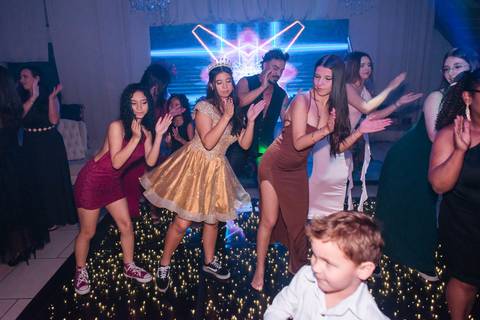 Fotos da festa de 15 anos de Isabella pelo fotógrafo Jeferson Paz'