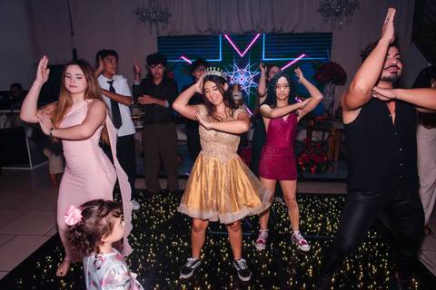 Fotos da festa de 15 anos de Isabella pelo fotógrafo Jeferson Paz'