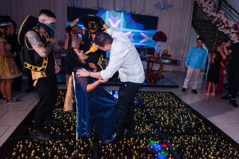 Fotos da festa de 15 anos de Isabella pelo fotógrafo Jeferson Paz'