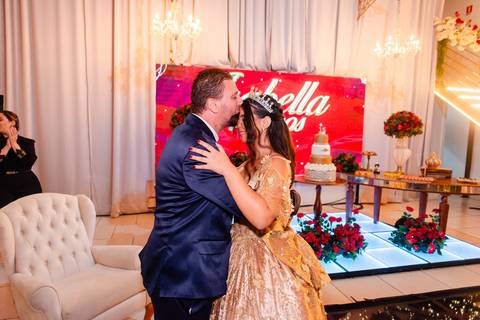 Fotos da festa de 15 anos de Isabella pelo fotógrafo Jeferson Paz'