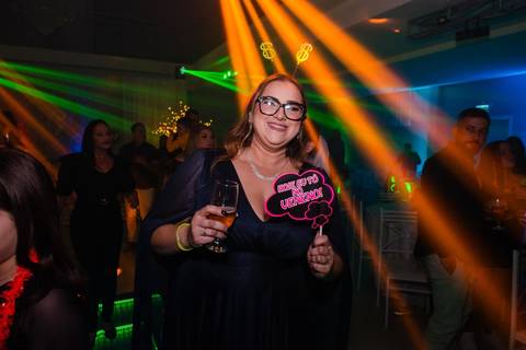 fotos de debutante em sua festa de 15 anos em Sapucaia do Sul no salão de beleza Must Eventos '
