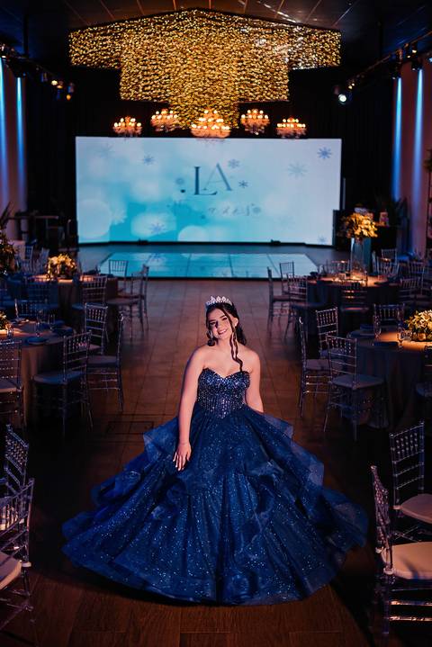 fotos da festa de 15 anos de larissa abascal em cachoeirinha no espaço Pátio 115 feitas por Jeferson Paz Fotografia'
