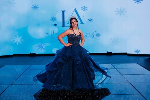 fotos da festa de 15 anos de larissa abascal em cachoeirinha no espaço Pátio 115 feitas por Jeferson Paz Fotografia'