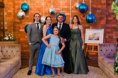 fotos da festa de 15 anos de larissa abascal em cachoeirinha no espaço Pátio 115 feitas por Jeferson Paz Fotografia'