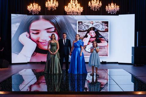 fotos da festa de 15 anos de larissa abascal em cachoeirinha no espaço Pátio 115 feitas por Jeferson Paz Fotografia'