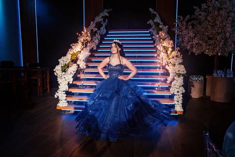 fotos da festa de 15 anos de larissa abascal em cachoeirinha no espaço Pátio 115 feitas por Jeferson Paz Fotografia'