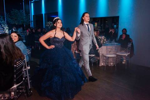fotos da festa de 15 anos de larissa abascal em cachoeirinha no espaço Pátio 115 feitas por Jeferson Paz Fotografia'