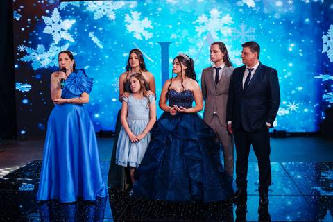 fotos da festa de 15 anos de larissa abascal em cachoeirinha no espaço Pátio 115 feitas por Jeferson Paz Fotografia'