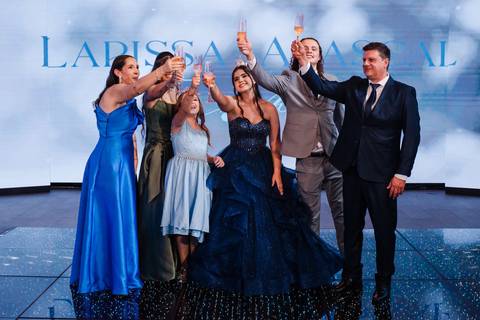 fotos da festa de 15 anos de larissa abascal em cachoeirinha no espaço Pátio 115 feitas por Jeferson Paz Fotografia'