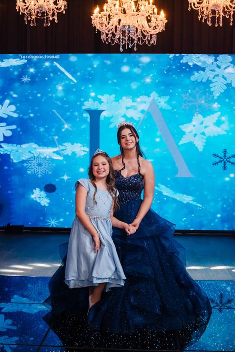 fotos da festa de 15 anos de larissa abascal em cachoeirinha no espaço Pátio 115 feitas por Jeferson Paz Fotografia'