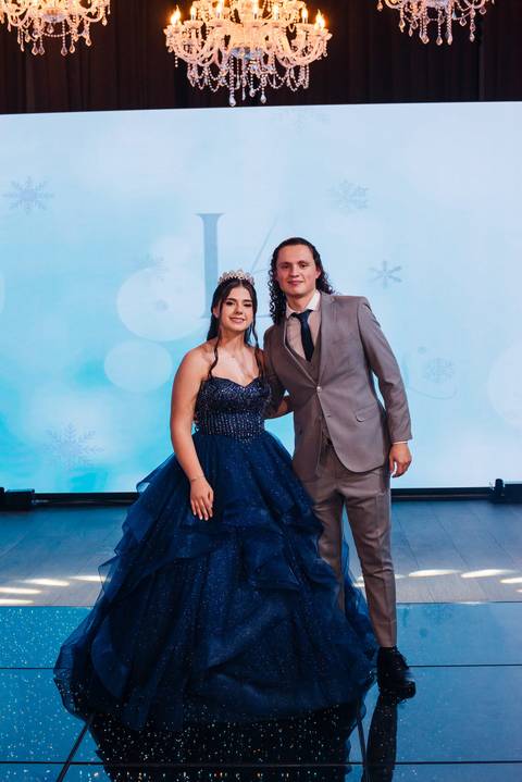 fotos da festa de 15 anos de larissa abascal em cachoeirinha no espaço Pátio 115 feitas por Jeferson Paz Fotografia'