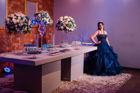 fotos da festa de 15 anos de larissa abascal em cachoeirinha no espaço Pátio 115 feitas por Jeferson Paz Fotografia'