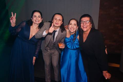 fotos da festa de 15 anos de larissa abascal em cachoeirinha no espaço Pátio 115 feitas por Jeferson Paz Fotografia'