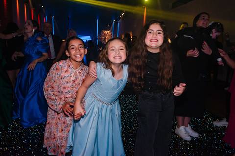 fotos da festa de 15 anos de larissa abascal em cachoeirinha no espaço Pátio 115 feitas por Jeferson Paz Fotografia'