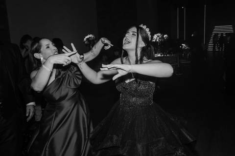 fotos da festa de 15 anos de larissa abascal em cachoeirinha no espaço Pátio 115 feitas por Jeferson Paz Fotografia'