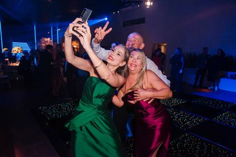 fotos da festa de 15 anos de larissa abascal em cachoeirinha no espaço Pátio 115 feitas por Jeferson Paz Fotografia'