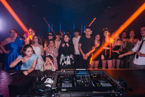 fotos da festa de 15 anos de larissa abascal em cachoeirinha no espaço Pátio 115 feitas por Jeferson Paz Fotografia'