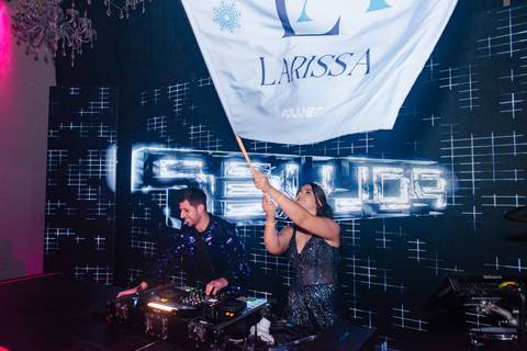 fotos da festa de 15 anos de larissa abascal em cachoeirinha no espaço Pátio 115 feitas por Jeferson Paz Fotografia'