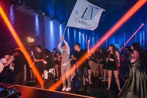 fotos da festa de 15 anos de larissa abascal em cachoeirinha no espaço Pátio 115 feitas por Jeferson Paz Fotografia'