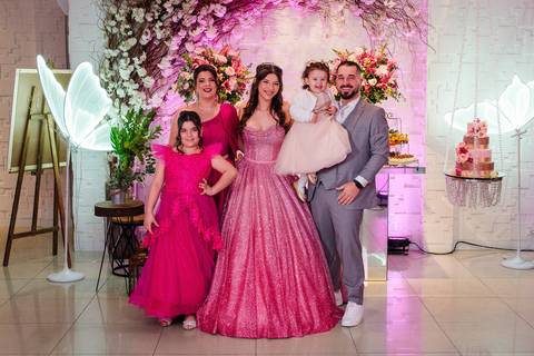 Fotos da festa de 15 anos de Dhiully na Saint Haus Eventos by Jeferson paz Fotografia'