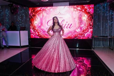 Fotos da festa de 15 anos de Dhiully na Saint Haus Eventos by Jeferson paz Fotografia'