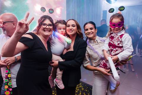 Fotos da festa de 15 anos de Dhiully na Saint Haus Eventos by Jeferson paz Fotografia'