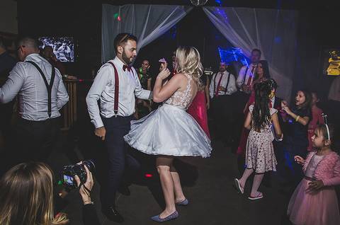 Casamento pista de dança noivos dançado'
