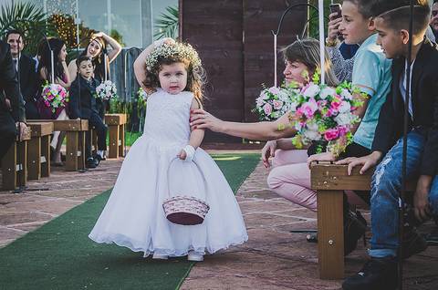 Casamento ao ar livre em Sapiranga entrada da daminha'