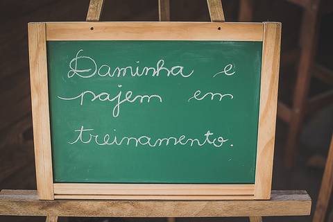 Plaquinha Daminha e Pajem em treinamento'