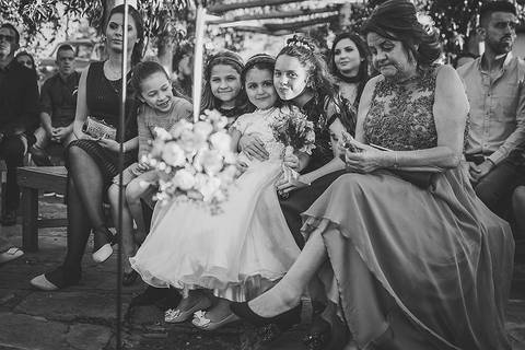 Casamento ao ar livre em Sapiranga daminha'