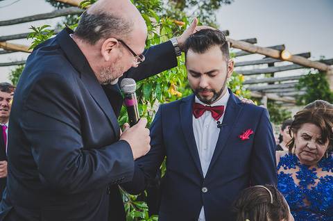 Casamento ao ar livre em Sapiranga benção do pastor'