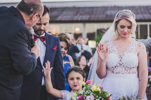 Casamento ao ar livre em Sapiranga benção do pastor'