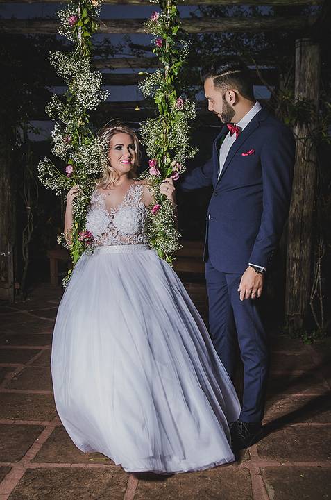 Casamento ao ar livre ensaios dos noivos'