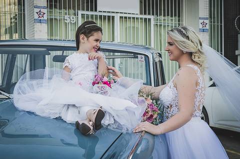 Noiva com a filha e dama de honra'