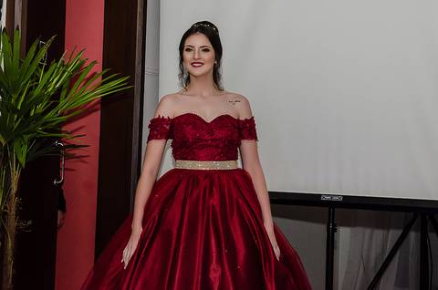 Festa de 15 anos Porto Alegre entrada da debutante'