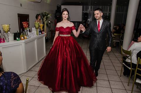 Festa de 15 anos na Sociedade Gondoleiros Porto Alegre apresentação da debutante'