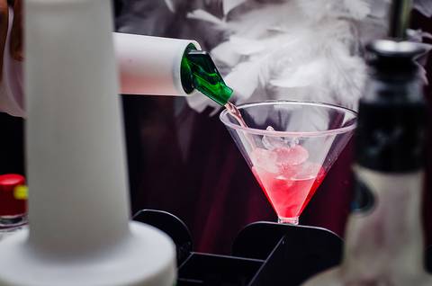 Festa de 15 anos Porto Alegre mesa de drinks Inove Bartenders'