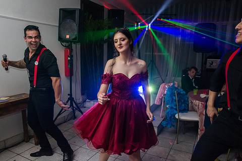 Festa de 15 anos na Sociedade Gondoleiros Porto Alegre Balada raio laser'