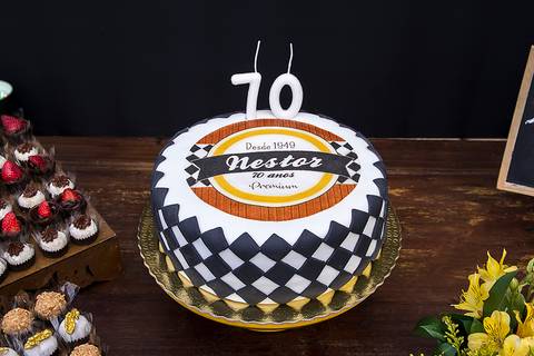 Bolo de aniversário'