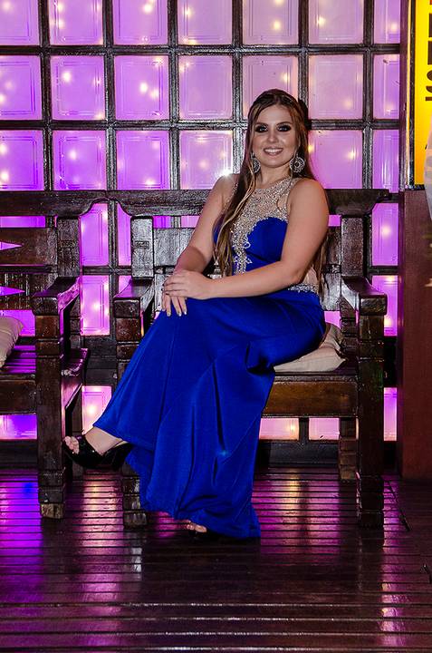Formanda posando para foto'