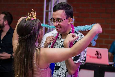 Pista de dança em festa de formatura'