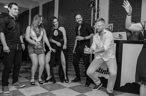 Pista de dança em festa de formatura'