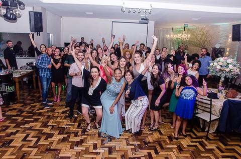 Fotos da pista de dança em festa de formatura'