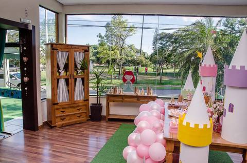 Cia Lúdica Ipanema decoração de Mil Folhas Festas'