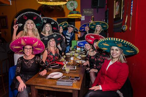 Letícia Swarowski os convidados do seu aniversário no Guacamole Cocina Mexicana'