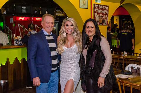 Letícia Swarowski os convidados do seu aniversário no Guacamole Cocina Mexicana'
