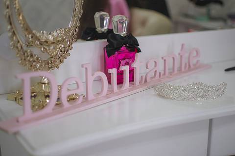 Letreiro debutante em MDF'