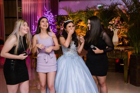 Fotos de Festa de 15 anos em Sapucaia do Sul homenagem das amigas'
